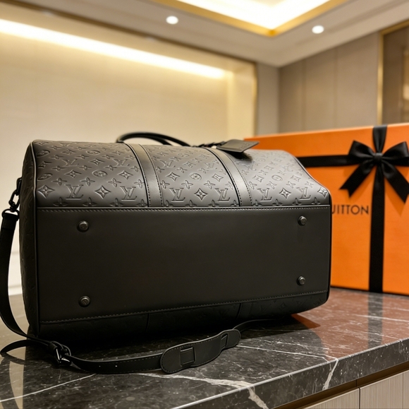<AUTHENTIC>Louis Vuitton eather Travel Bag - Picture 6 of 6